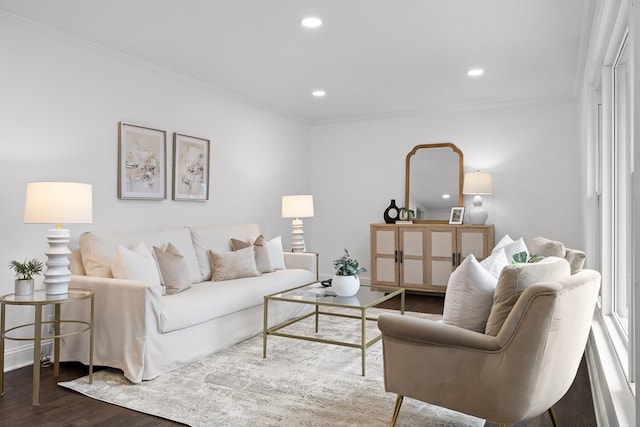 living room with dark wood-type flooring, ornamental molding, recessed lighting, and baseboards