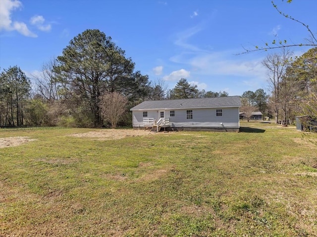 104 Riverview Dr, Dalton, GA 30721 - rear view of house with a yard