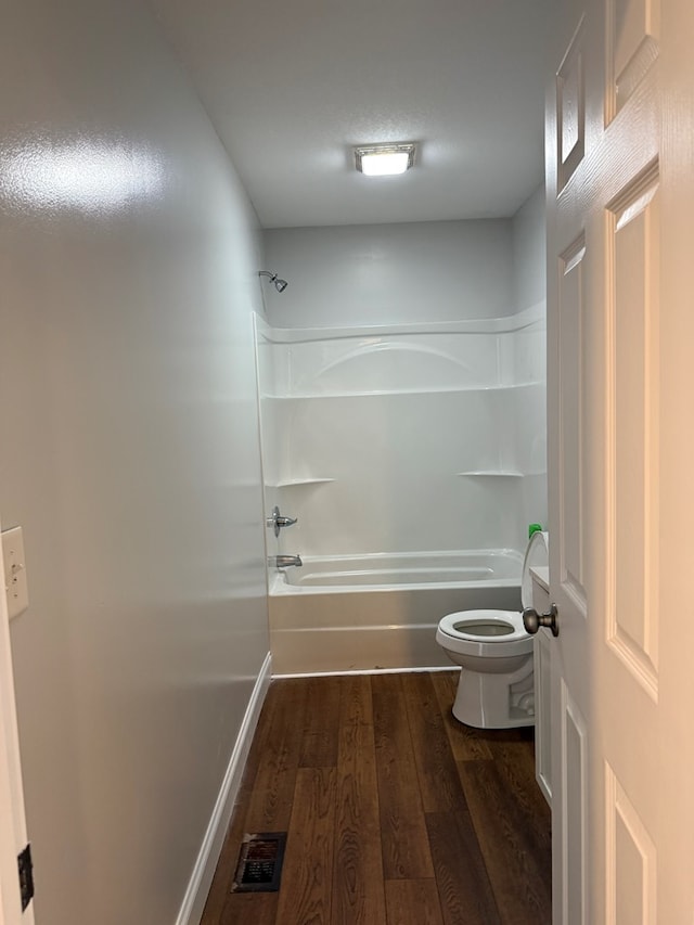 2305 Epperson Dr, Dalton, GA 30721 - full bath with wood finished floors and tub / shower combination