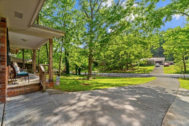 4042 Village Dr, Cohutta, GA 30710