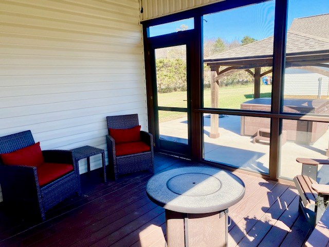 view of sunroom / solarium