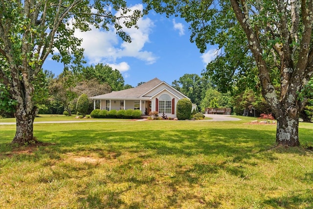 217 Valley Rd, Chatsworth, GA 30705 - single story home featuring a front yard