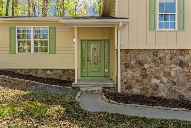 638 Pine Oaks Dr, Tunnel Hill, GA 30755 - entrance to property featuring board and batten siding and stone siding