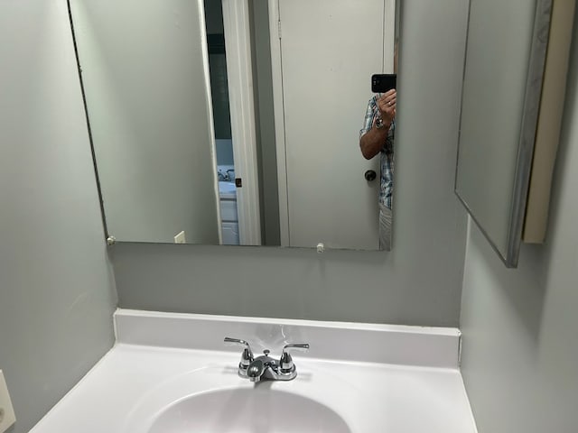 1935 Meadowbrook Cir Unit C, Dalton, GA 30720 - bathroom with a sink