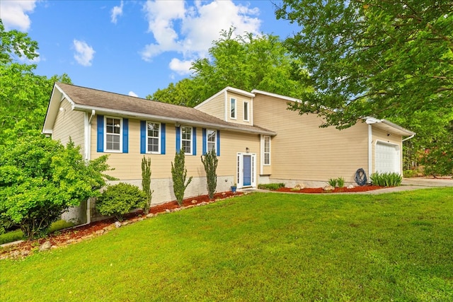 493 Lennox Way, Rocky Face, GA 30740 - tri-level home with an attached garage and a front lawn