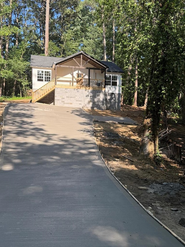 409 Van Buren Dr, Dalton, GA 30721 - view of front of house featuring brick siding and driveway