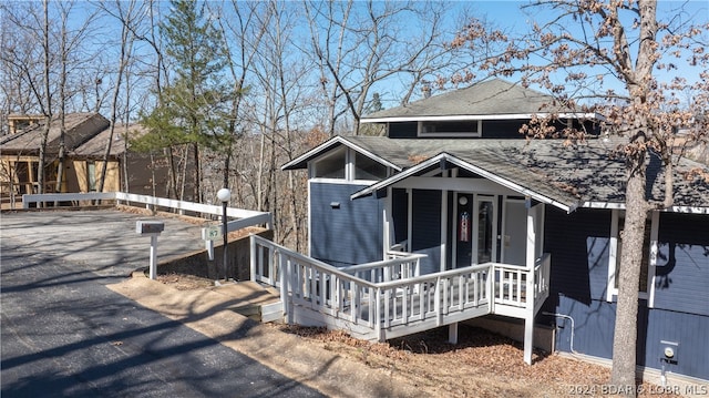 view of front of house with covered porch