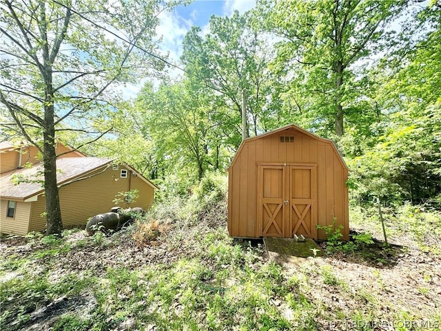 view of outbuilding