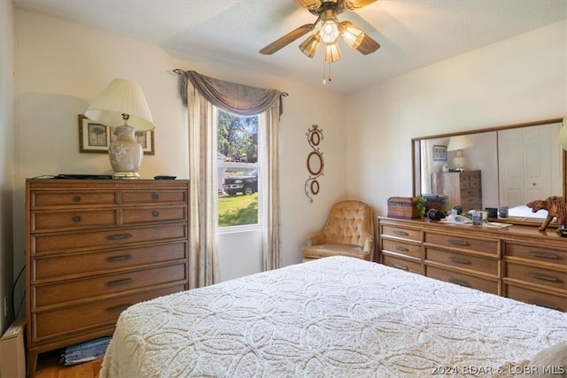 bedroom featuring a closet and ceiling fan