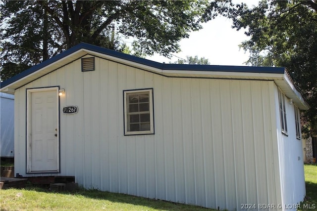 view of outdoor structure