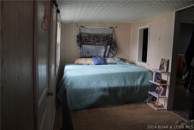 bedroom featuring carpet floors