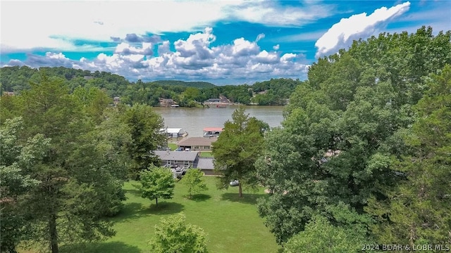 bird's eye view featuring a water view