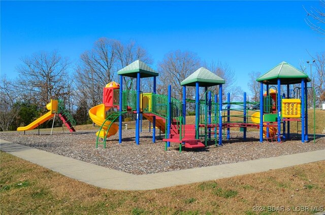 LOT1015 Nassau Dr, Four Seasons, MO 65049