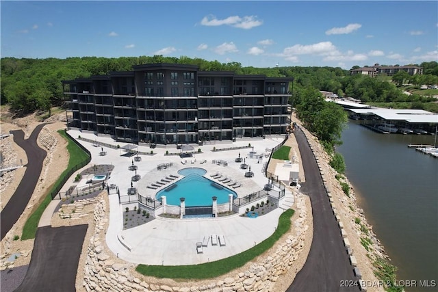 bird's eye view featuring a water view