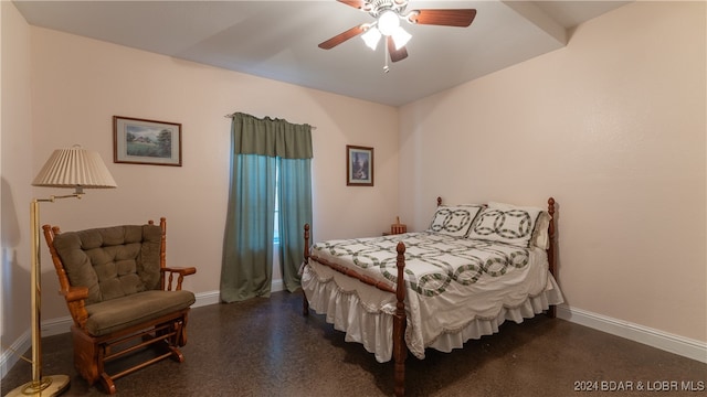 bedroom with ceiling fan