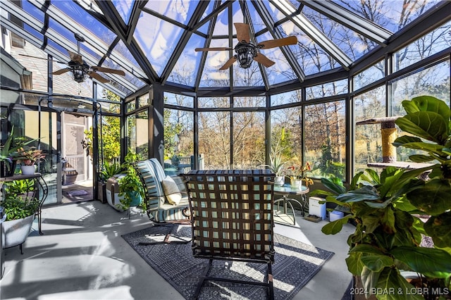 sunroom / solarium with ceiling fan