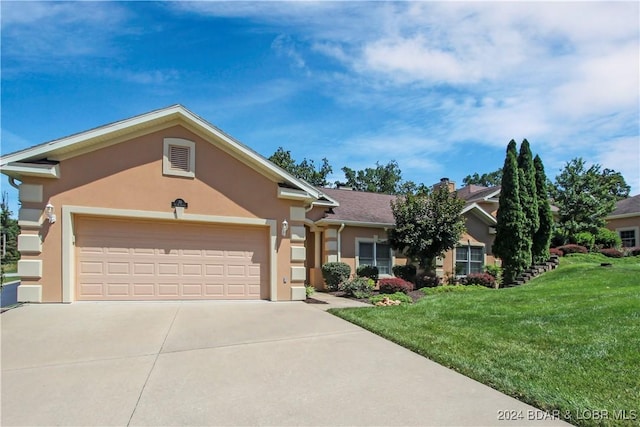 view of front of house with a front yard