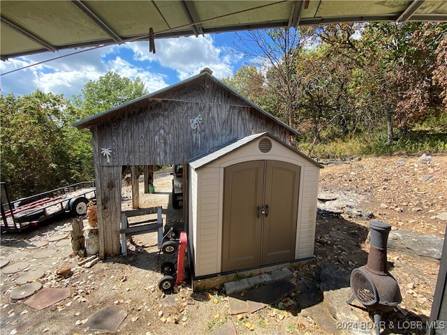 view of outdoor structure