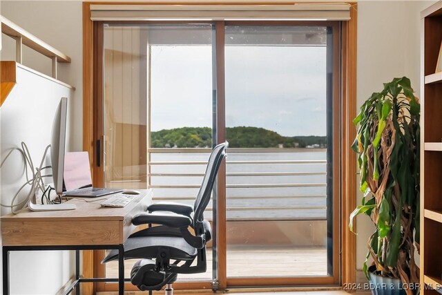701 Cedar Rd Unit 1B, Lake Ozark, MO 65049 - home office with a water view