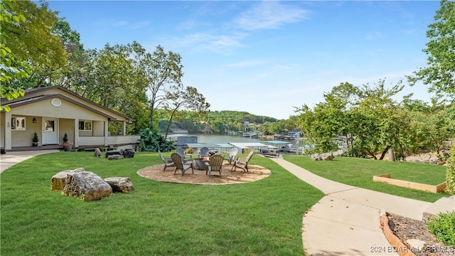 view of yard with a water view