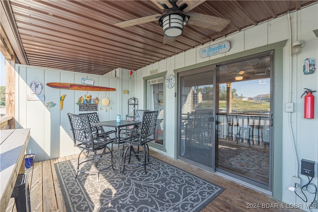 deck featuring ceiling fan