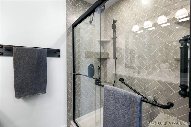 959 High St, Osage Beach, MO 65065 - full bathroom featuring a shower stall