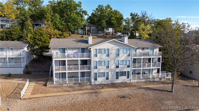 exterior space featuring a balcony