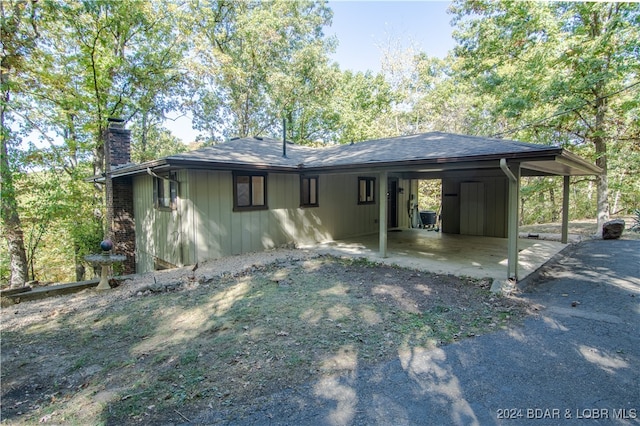 view of front of house with a patio