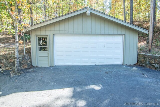 641 Porter Mill Springs Rd, Sunrise Beach, MO 65079 - view of detached garage