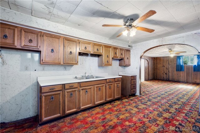 kitchen with sink and ceiling fan