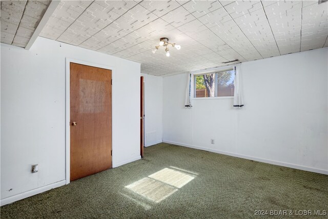 unfurnished bedroom featuring carpet flooring