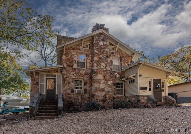 view of front of house