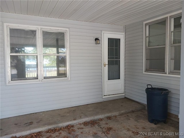 607 N Hughes Ave, Stover, MO 65078 - view of property entrance