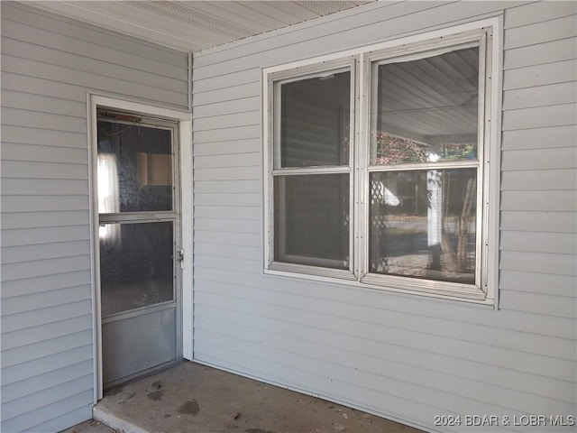 607 N Hughes Ave, Stover, MO 65078 - view of exterior entry