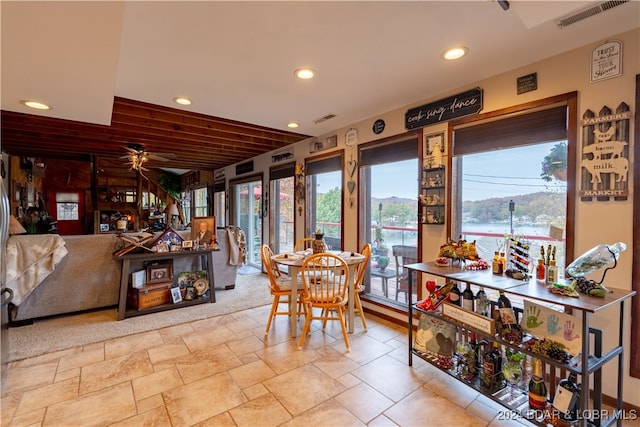 dining room with ceiling fan