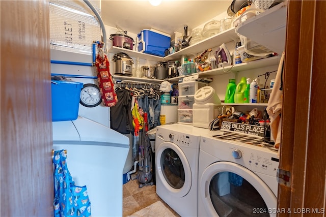 laundry area with washer and clothes dryer