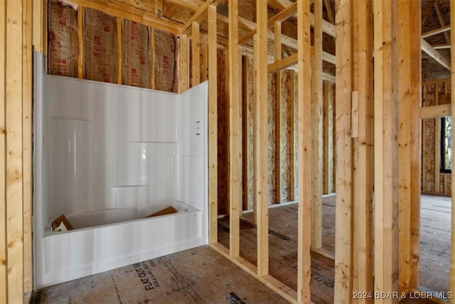 bathroom featuring a bathing tub