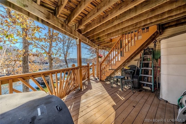 deck with stairway