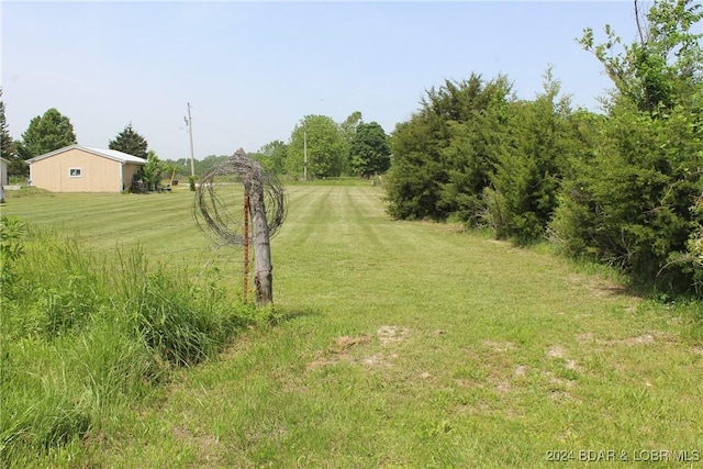 view of grassy yard