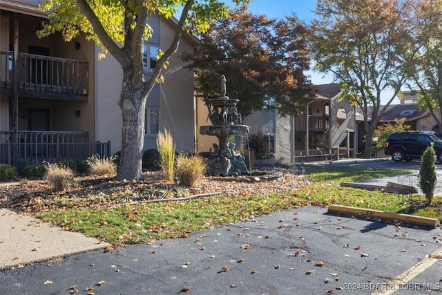 view of side of property