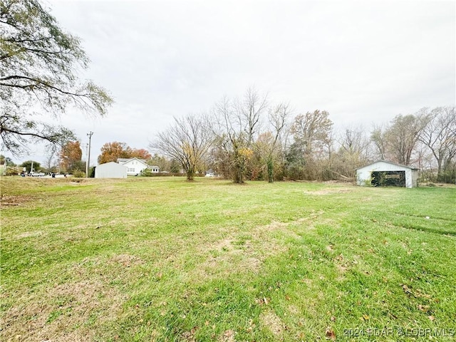 Listing photo 2 for 107 S Maple, Versailles MO 65084