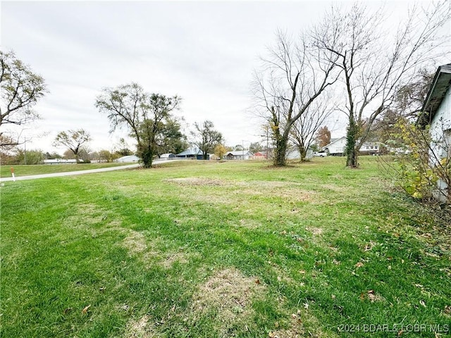 107 S Maple, Versailles MO, 65084 land for sale