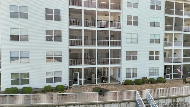 60 Knox Rd Unit Z204, Rocky Mount, MO 65072 - view of apartment building / complex featuring a fenced backyard