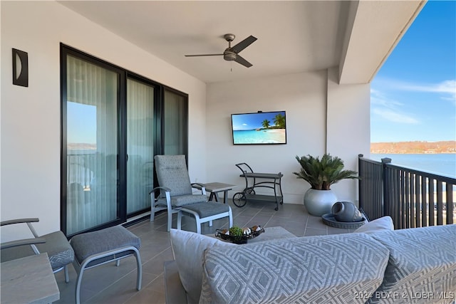 balcony featuring ceiling fan