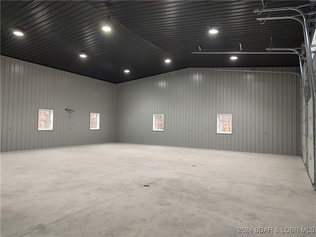 spare room featuring concrete flooring