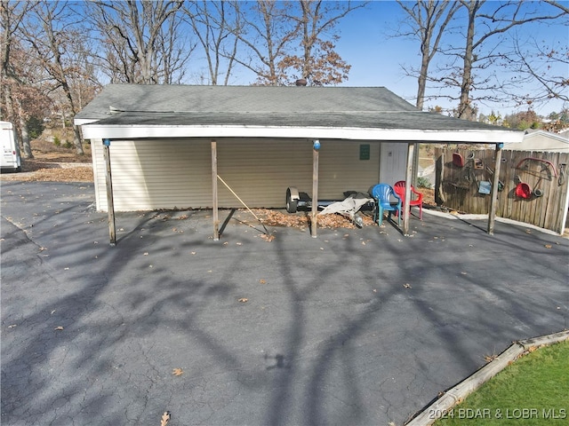 view of outdoor structure featuring a carport