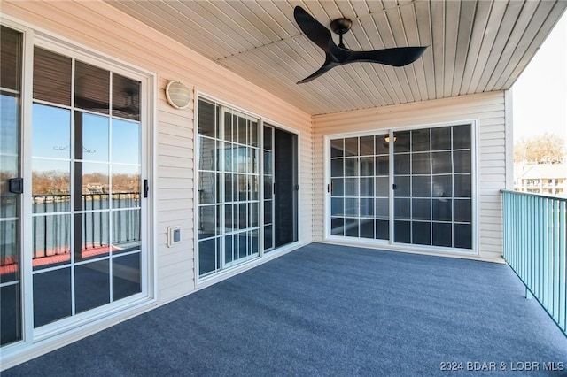 balcony with ceiling fan