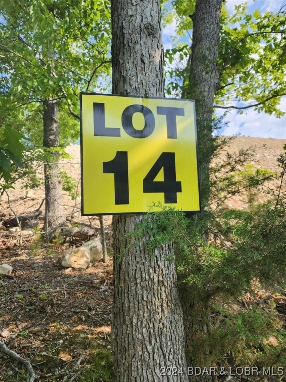 Listing photo 2 for LOT14 Redbud Ln, Lake Ozark MO 65049