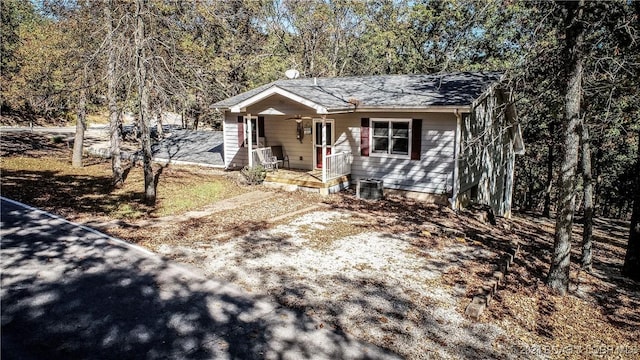 view of front of property with covered porch