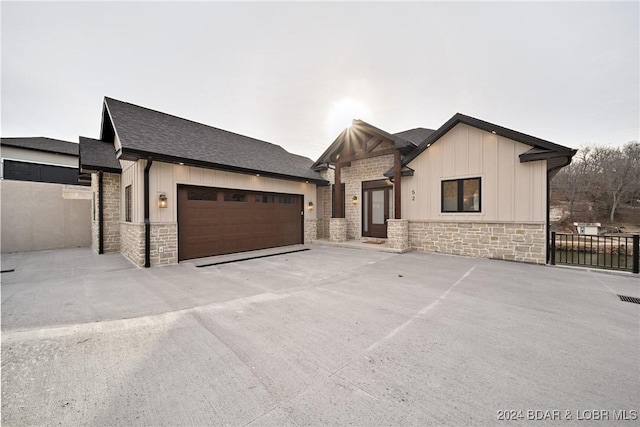 view of front of property featuring a garage